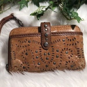 The Sak Smartphone Wristlet wallet